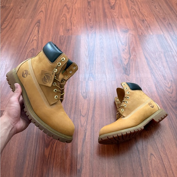 Timberland Wheat Nubuck Boots with Black Collar - Picture 1 of 5